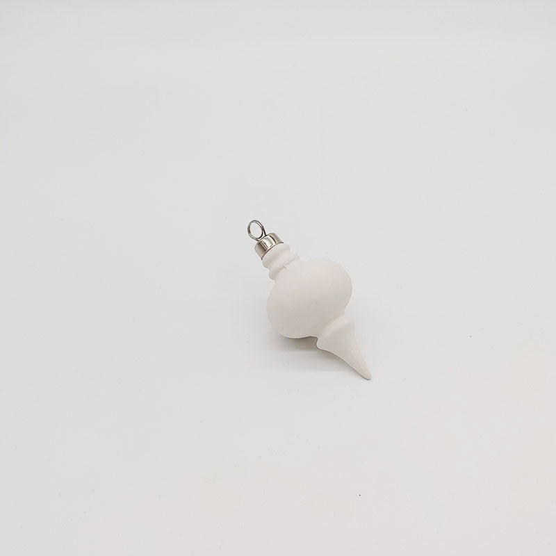 Weihnachtskugel-mit-Spitze